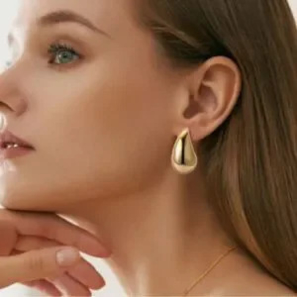 WATER DROP FASHION 18K GOLD PLATED EARRINGS?AND?NECKLACE?SET